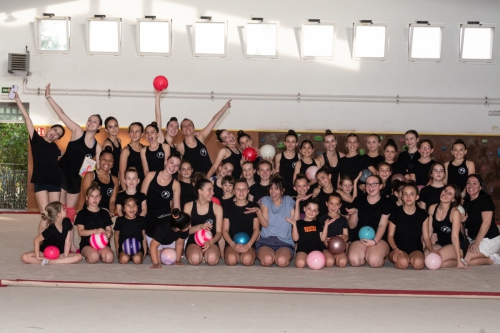 M.-Class-Almudena-Cid-Firmas-2